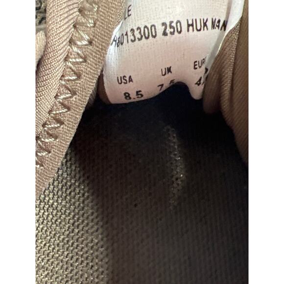 Huk size 8.5 mens HUK Mania shoes fishing beige/gray light weight quick drying - Picture 3 of 10